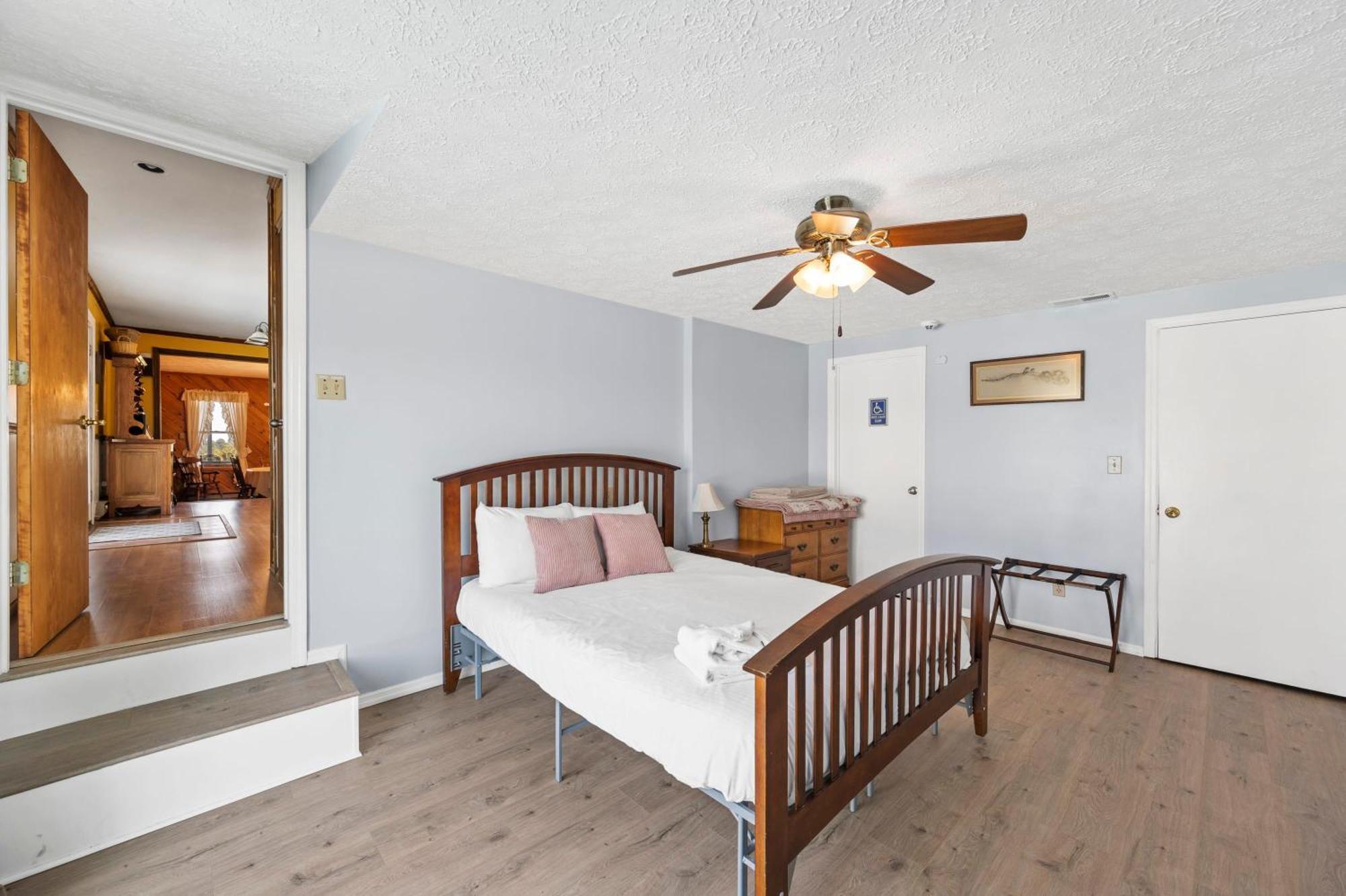 Big Family Lodge Near Ark Sleeps 16 Williamstown Εξωτερικό φωτογραφία